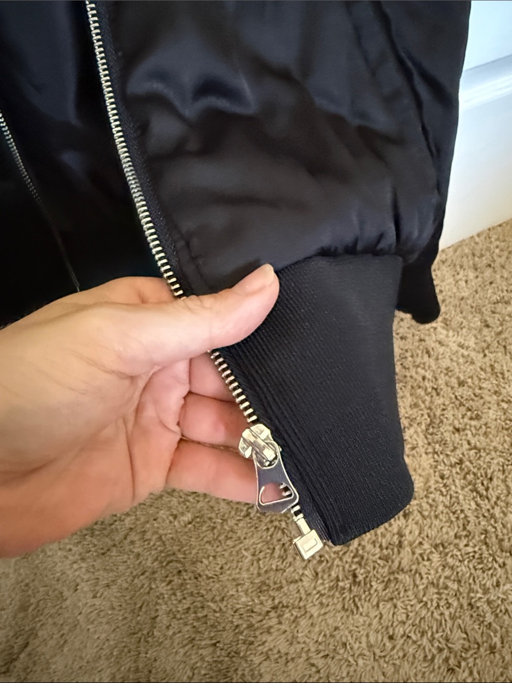 Forever 21 Black Quilted Bomber Jacket - Picture 4 of 5